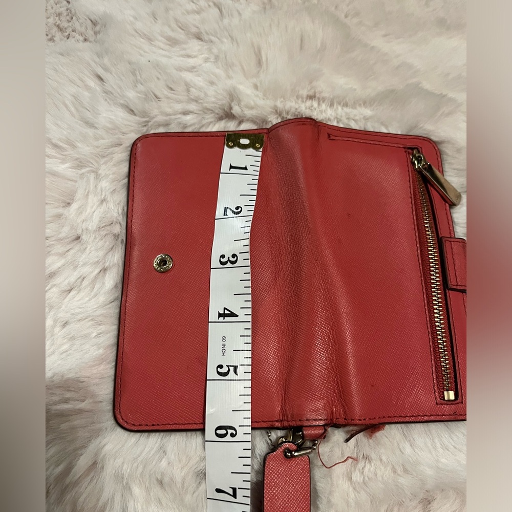 Coach pink leather wristlet wallet well loved luxe quiet luxury classic style - Picture 11 of 11